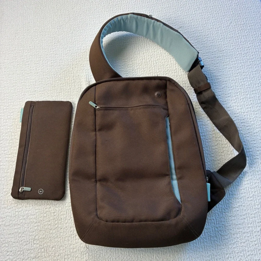 belkin laptop tech backpack Folio Backpack, Standard Ballistic Nylon w/ Chocolate Leather by WaterField Designs, Mens Leather Backpack, Backpacks Made in USA Keep your teach gear in one place Belkin Basic Sleeve 14'' with